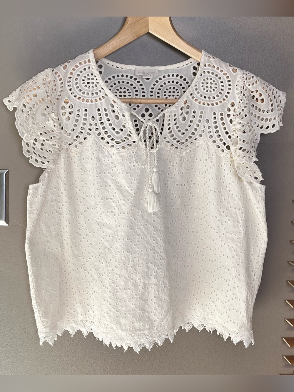 Boho 100% Cotton 
Jennifer & Grace White
Lace Eyelet Scalloped Blouse Tie Large
